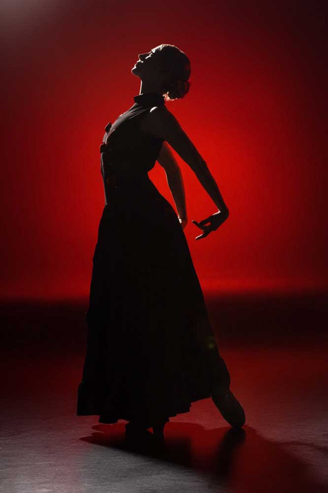flamenco-dancer-silhouette december in barcelona