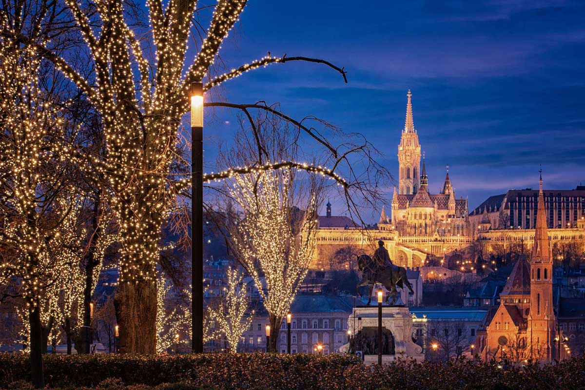 christmas-lights-in-barcelona-in-december