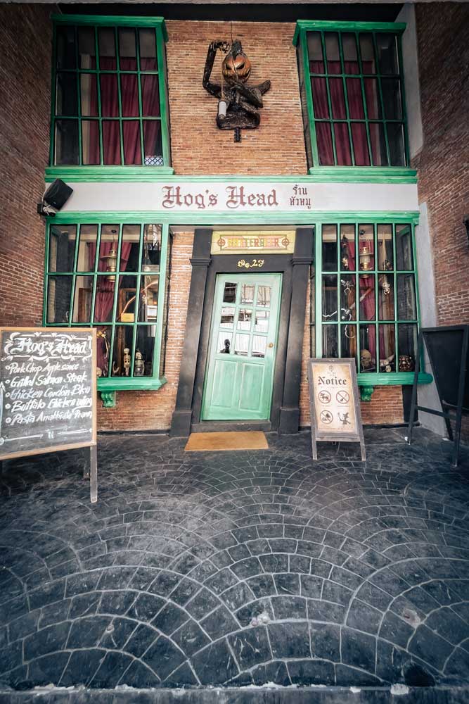 hogs-head-entrance