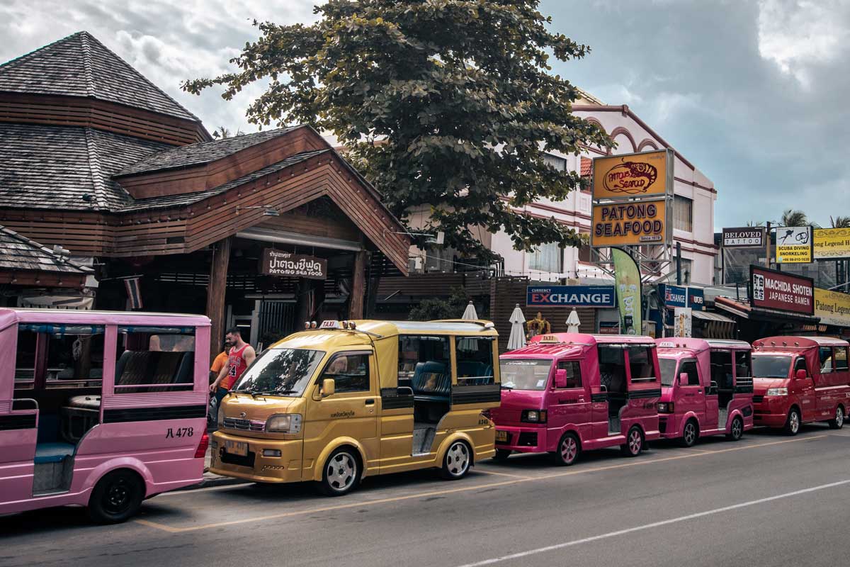 phuket-in-december-colorful-taxis