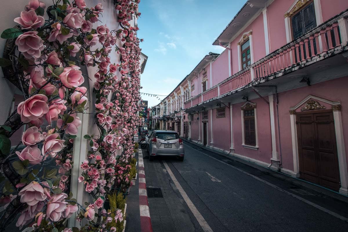 phuket-itinerary-colorful-street-with-roses