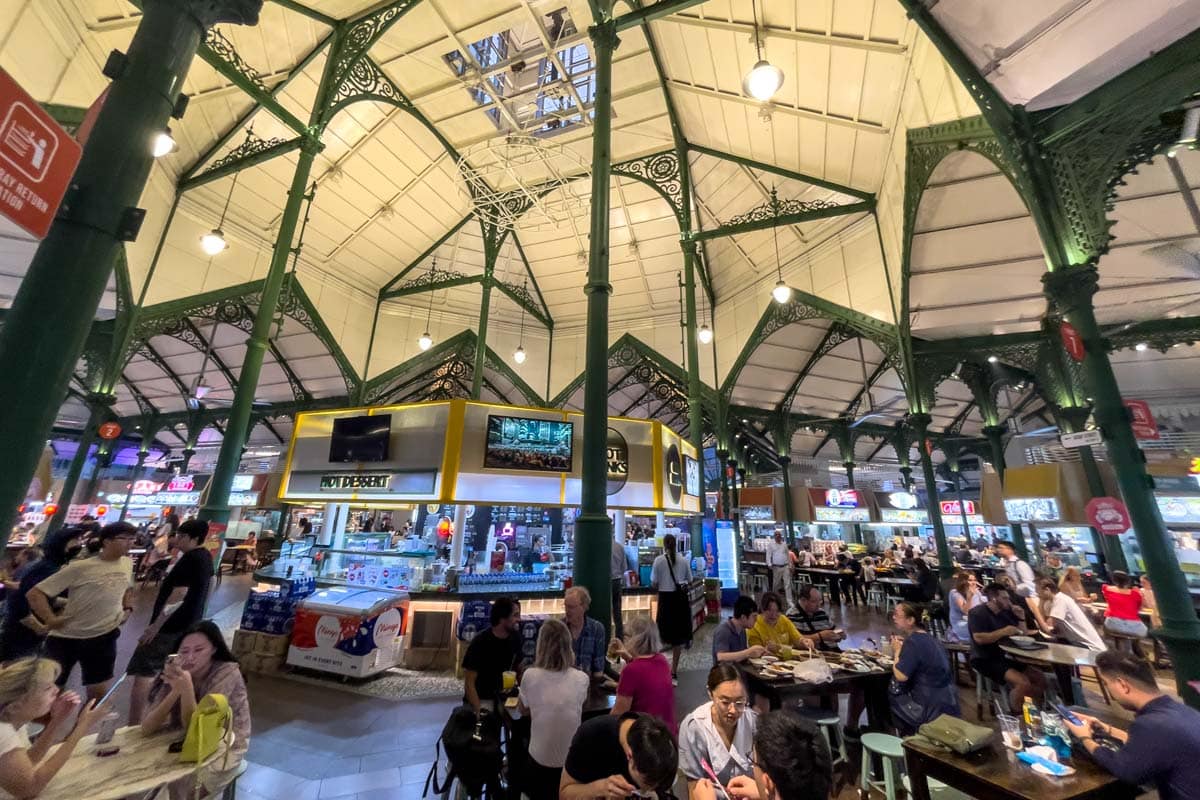 5-days-in-singapore-inside-food-court