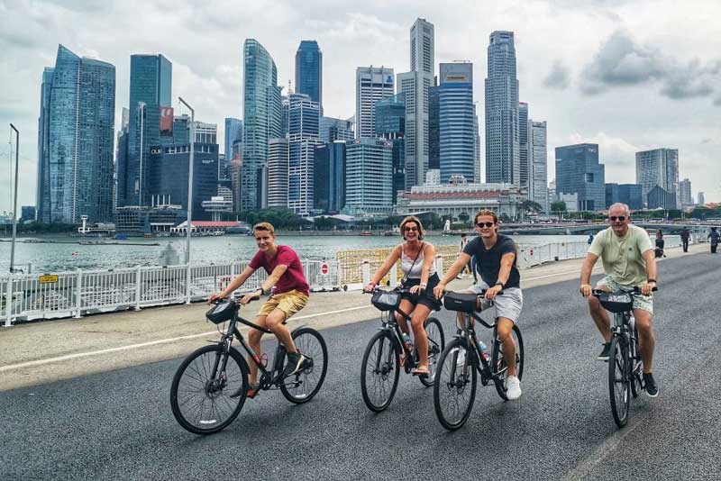 bike-riders-in-singapore